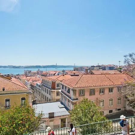 Apartman Bmyguest Castelo River View Apart *