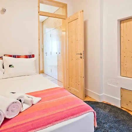 아파트 Bmyguest Castelo River View Apart 리스본