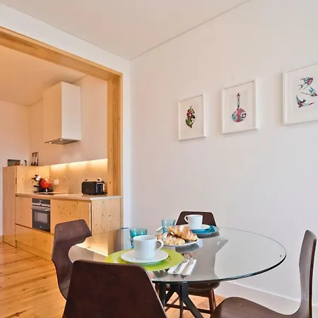 Bmyguest Castelo River View Apart 아파트 *